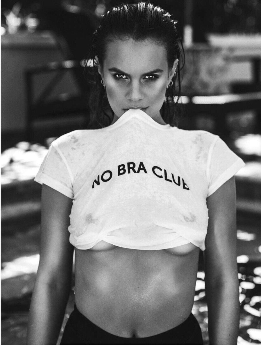 dress shirt no bra 10 Essentials Every Woman Should Have in Her Closet